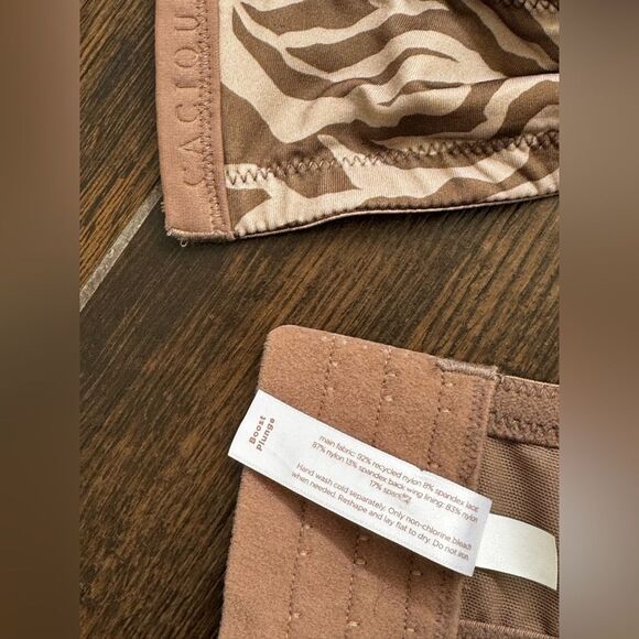 🖤 Cacique Boost Plunge Bra | Size 44D | Zebra Print with Lace Racerback EUC - Picture 6 of 10